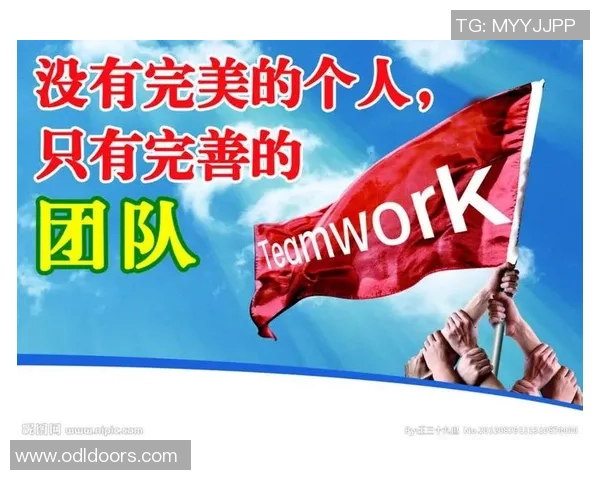 球星卡足球班长的成长之路与团队合作精神的培养